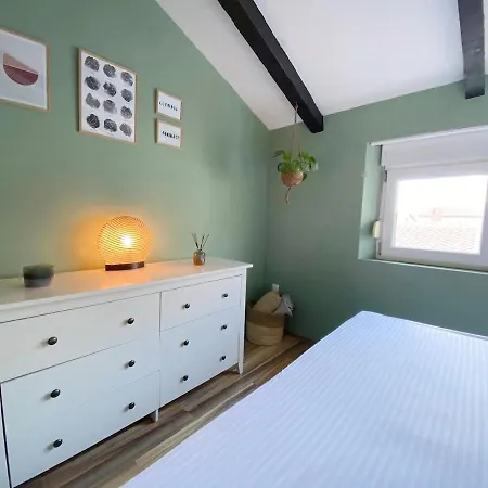Stylish Attic Apartamento