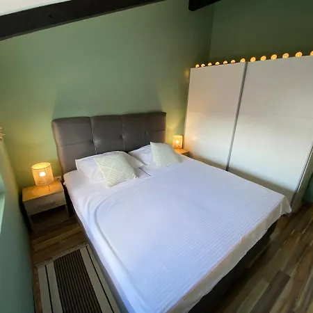 Apartment Stylish Attic Zadar