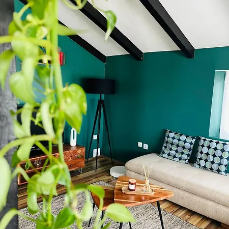 Stylish Attic Apartamento *